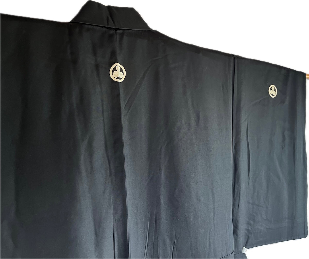Men's Antique Japanese Kimono Black Silk Mitsu Kashiwa Montsuki 03