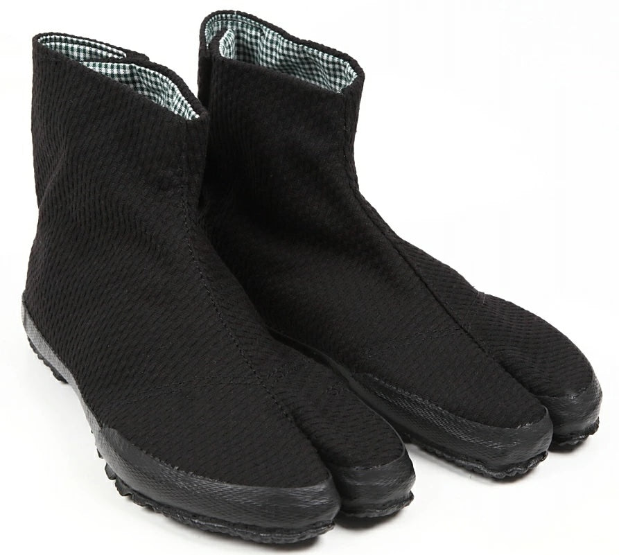 Wamon Black Sashiko Jika-Tabi Shoes – Handmade in Japan