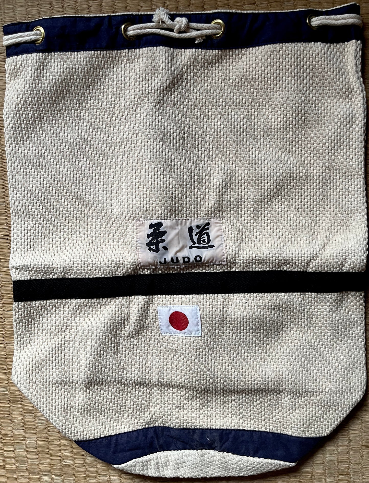 KuSakura Sashiko Judo Bag – White (Size L, Japanese Flag Edition) – Made in Japan