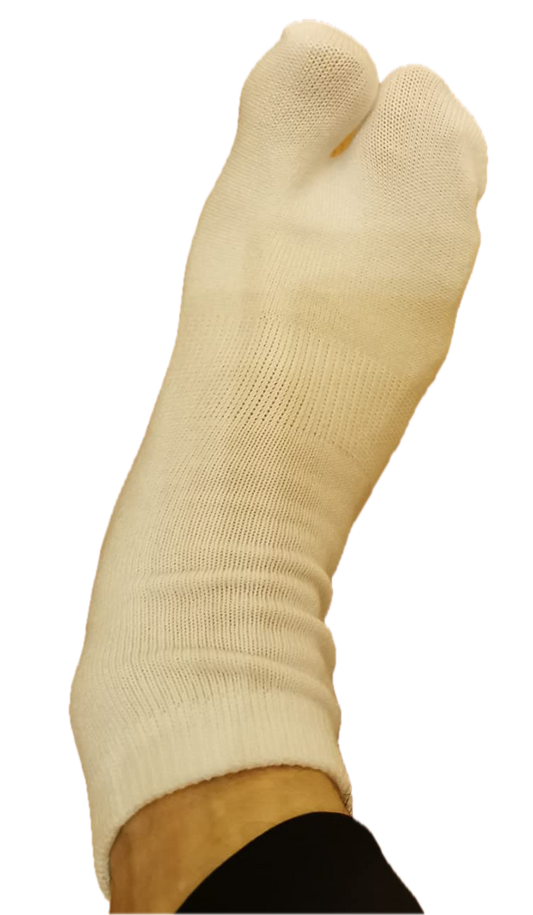 Marugo White Cotton Tabi Socks Made in Japan