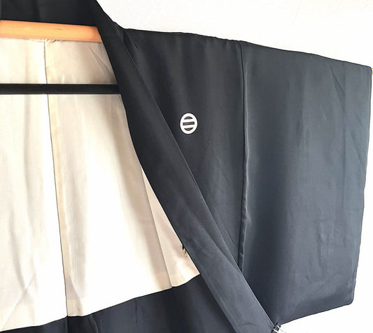 Men’s Antique Black Silk Haori - Futatsu Hiki MonTsuki