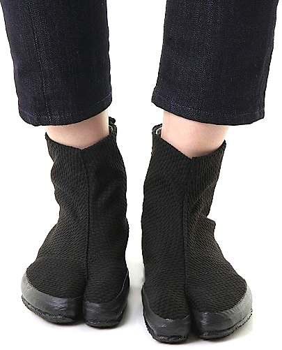 Wamon Black Sashiko Jika-Tabi Shoes – Handmade in Japan