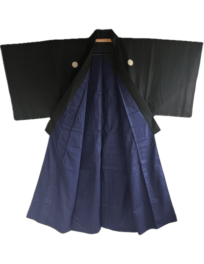 Antique Japanese Montsuki Kimono for Men Black Habutae Silk Kenkatabami Crest 003