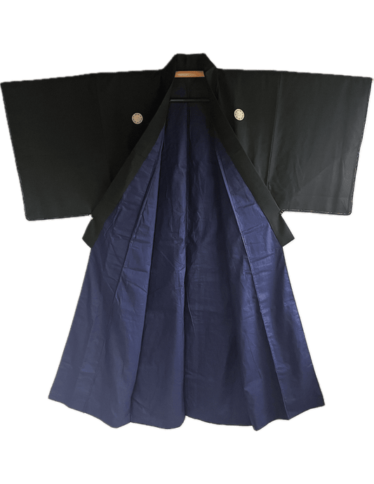 Antique Japanese Montsuki Kimono for Men Black Habutae Silk Kenkatabami Crest 003
