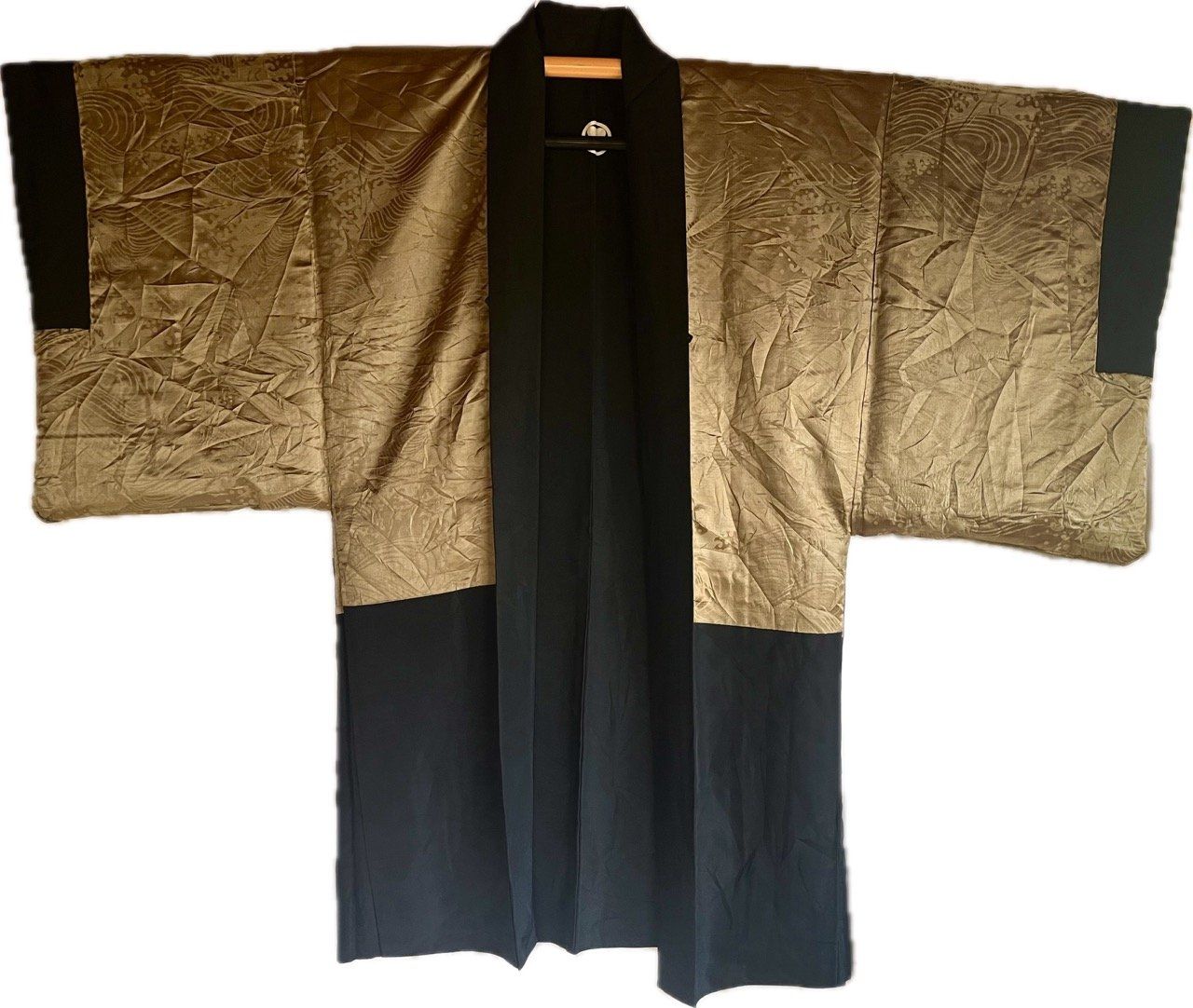 Antique Men’s Haori – Black Silk – TakanoHane Montsuki – Japanese Rural Landscape