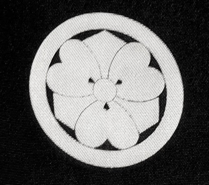 Antique Japanese Montsuki Kimono for Men Black Habutae Silk Kenkatabami Crest 003