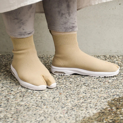 Knit Tabi Boots Beige