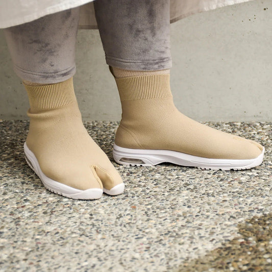 Knit Tabi Boots Beige