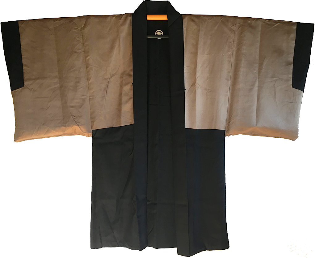 Luxury Antique Kimono Haori - Black Silk Maruni Chigai Ha Montsuki Kabuki Design
