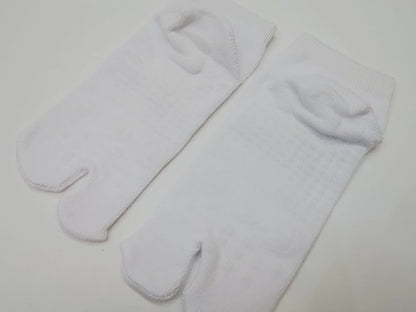 Marugo White Cotton Tabi Socks Made in Japan