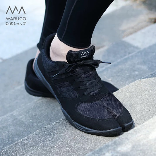 Marugo Sports Jog 3 Black Japanese Split-Toe Sneakers