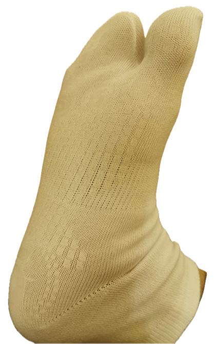 Marugo White Cotton Tabi Socks Made in Japan