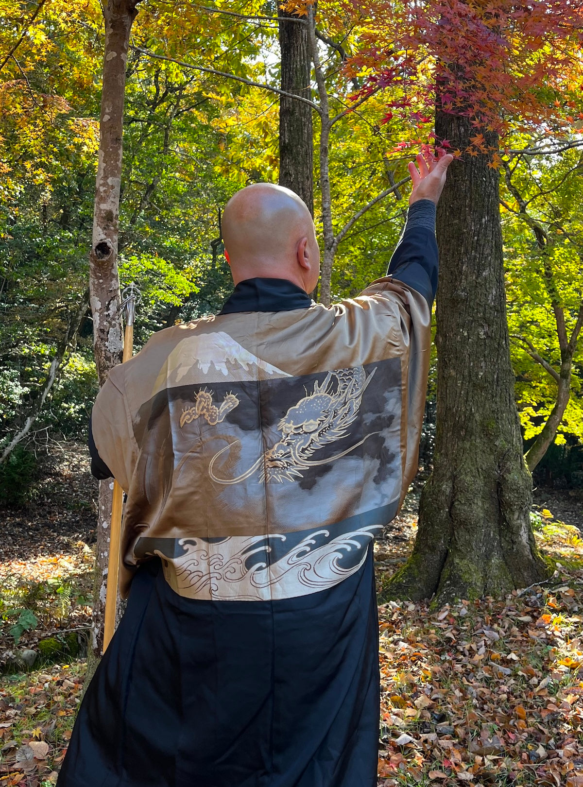 Men’s Haori Black Silk Katabami Montsuki Fuji & Dragon RYU