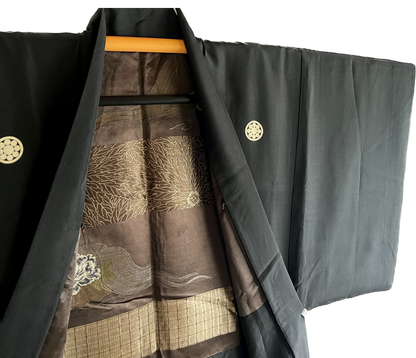 Men’s Vintage Haori Black SilK Samurai Crest Botan Kuyo